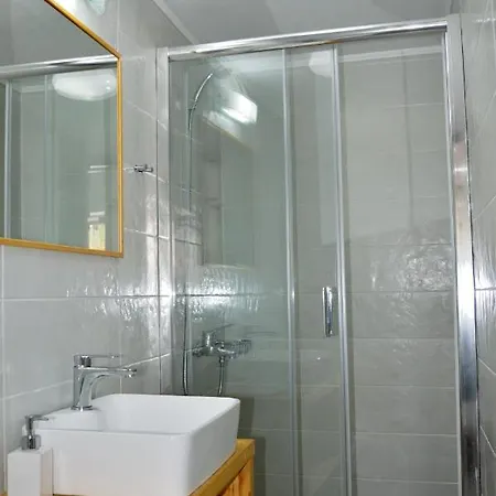 Kalliopi Vikeli Apartamento Adamantas (Milos)