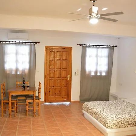Apartman Kalliopi Vikeli Adámasz